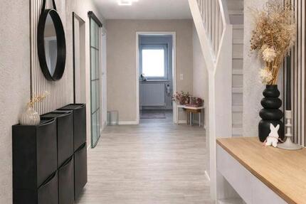 Wohnung Neukirchen - 5 Zimmer, 114 m&sup2;, 900&euro; | Angebot:25174841