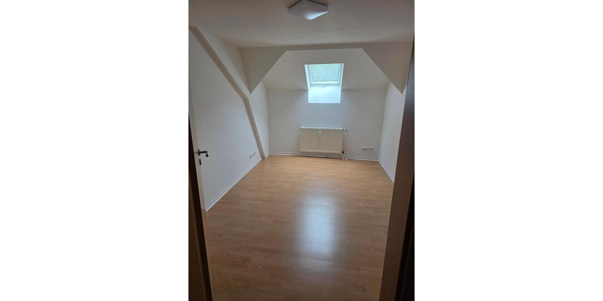 Dachgeschoßwohnung Triptis - 2.5 Zimmer, 422&euro; | Angebot:21660722