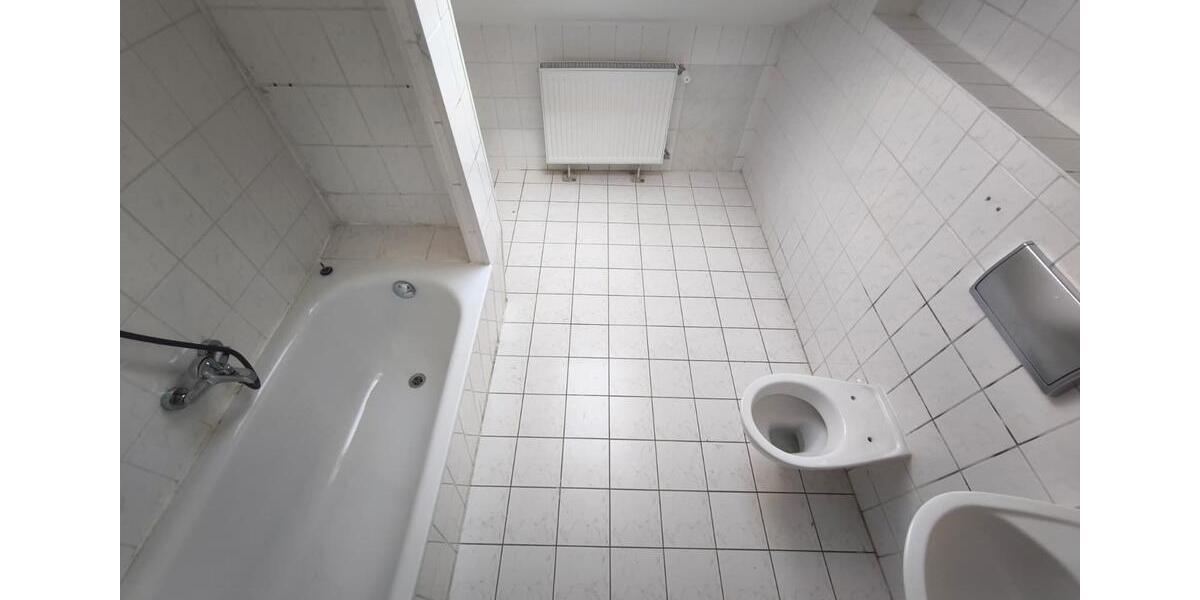 Dachgeschoßwohnung Zwickau - 3 Zimmer, 75 m&sup2;, 500&euro; | Angebot:26705459