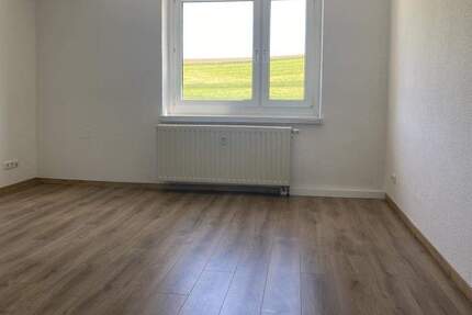 Himmlische Dachwohnung in herrlicher grüner und ländlicher Umgebung! 3 zimmer