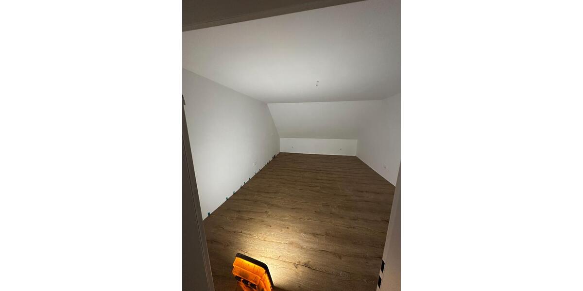 Dachgeschoßwohnung Barsinghausen - 4 Zimmer, 88 m&sup2;, 840&euro; | Angebot:26552078