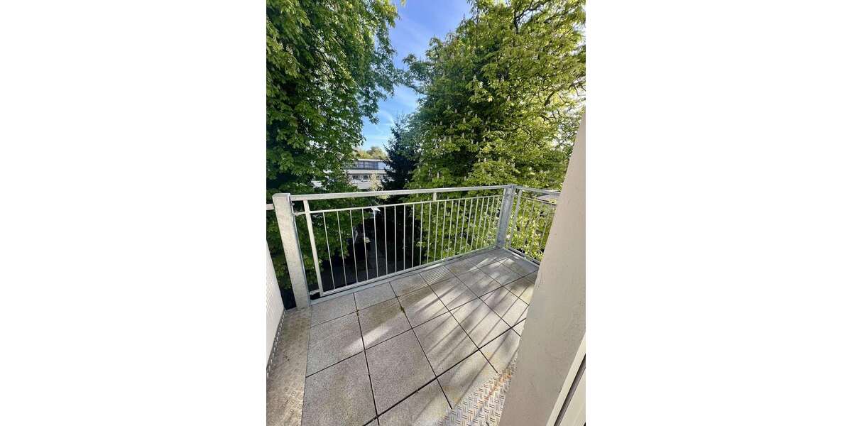 Etagenwohnung Leipzig Südost - 4 Zimmer, 106 m&sup2;, 1.100&euro; | Angebot:27275454