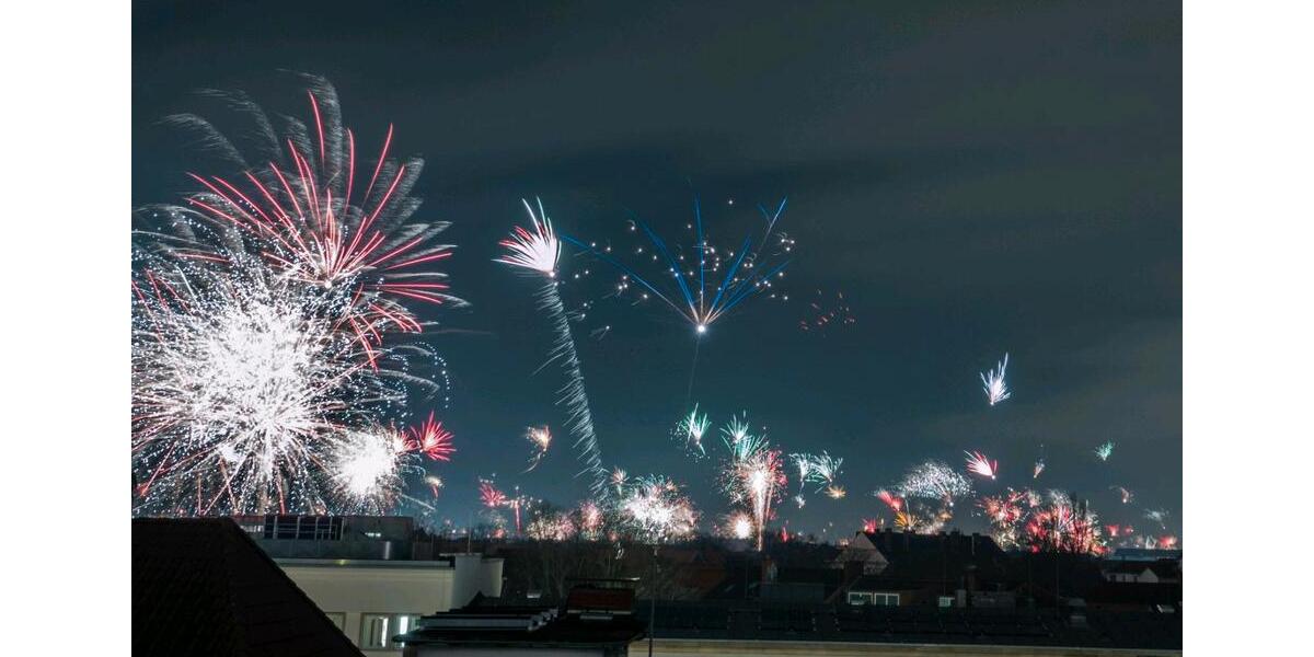 Dachgeschoßwohnung Hannover - 2 Zimmer, 71 m&sup2;, 1.200&euro; | Angebot:25256934