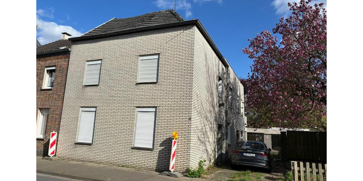 Etagenwohnung Nettetal - 5 Zimmer, 130 m&sup2;, 600&euro; | Angebot:25309719