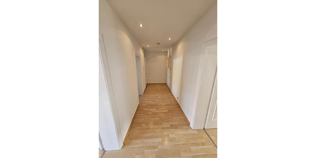 Etagenwohnung Hildesheim - 2 Zimmer, 62 m&sup2;, 700&euro; | Angebot:25933194