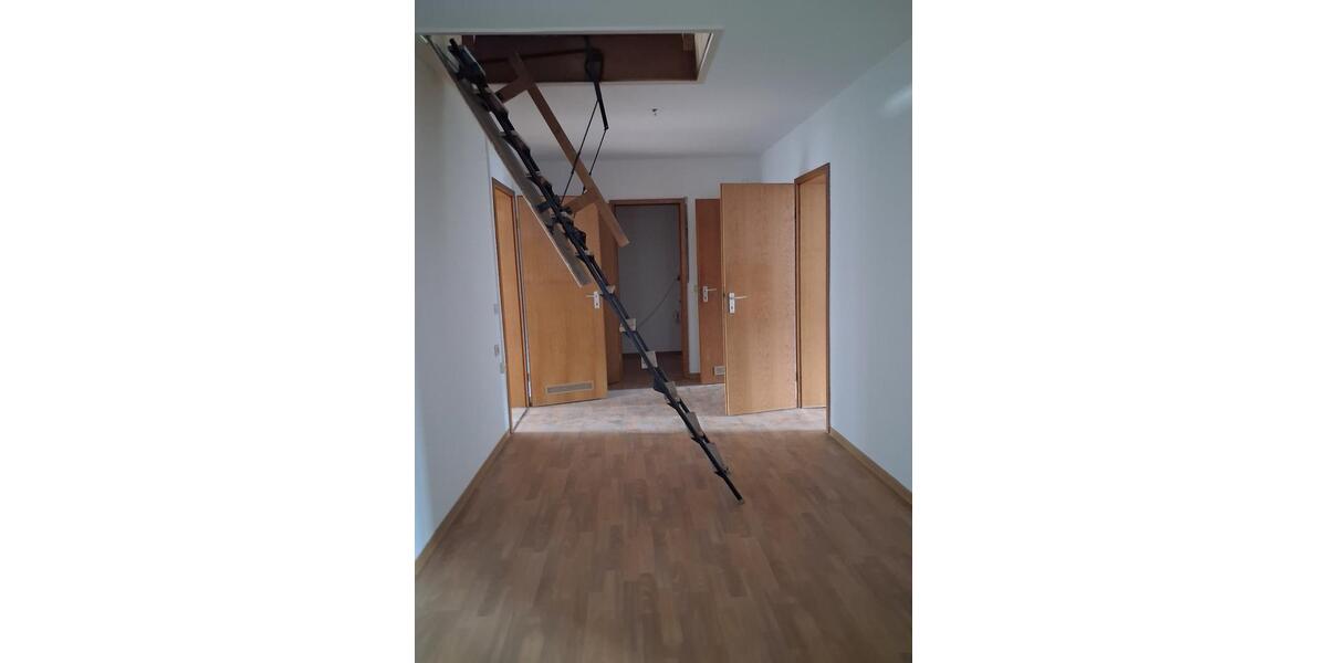 Etagenwohnung Herborn - 3 Zimmer, 105 m&sup2;, 620&euro; | Angebot:26518867