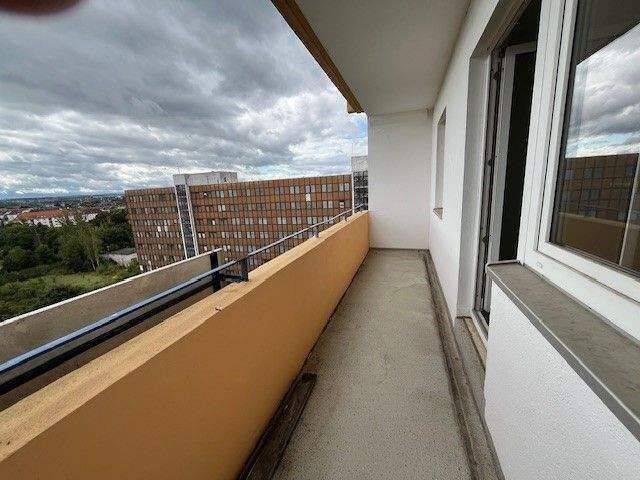 Etagenwohnung Zwickau Pölbitz - 3 Zimmer, 70 m&sup2;, 399&euro; | Angebot:26842133