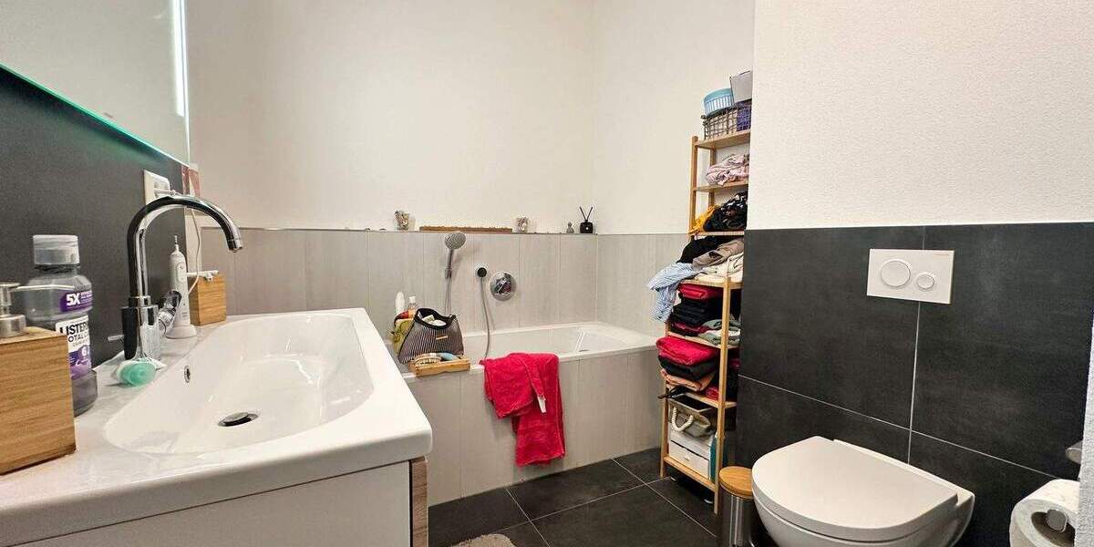 Etagenwohnung Albstadt Tailfingen - 3 Zimmer, 102 m&sup2;, 1.200&euro; | Angebot:25771482