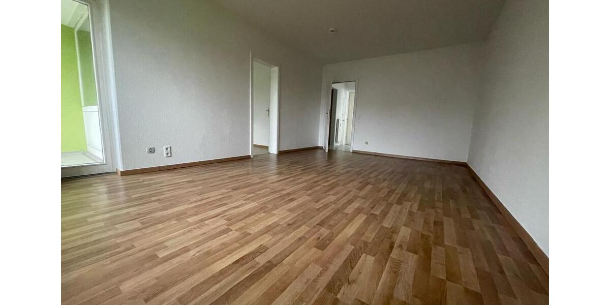 Helle 2 Zimmer EG Wohnung mit Balkon 2 zimmer