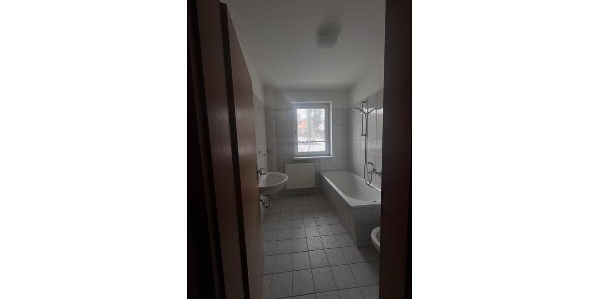 Etagenwohnung Weißenfels - 1 Zimmer, 44 m&sup2;, 265&euro; | Angebot:24690893