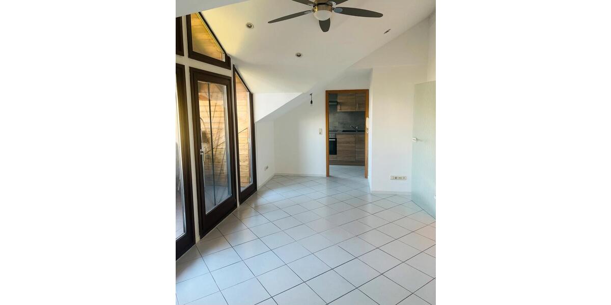 Dachgeschoßwohnung Bad Neustadt an der Saale - 3 Zimmer, 75 m&sup2;, 630&euro; | Angebot:26271370