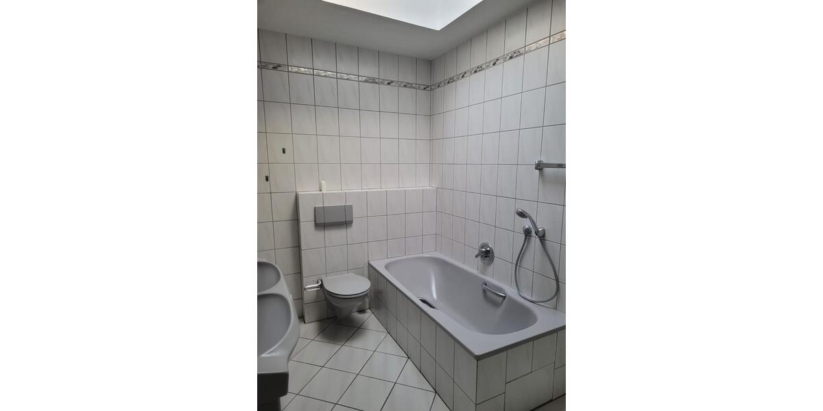 Terrassenwohnung Hünfelden - 4 Zimmer, 140 m&sup2;, 990&euro; | Angebot:25048996