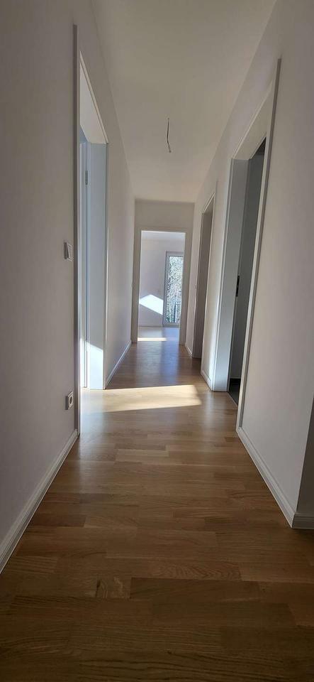 Sehr schöne 3-Zimmerwohnung im 2. OG mit Balkon!