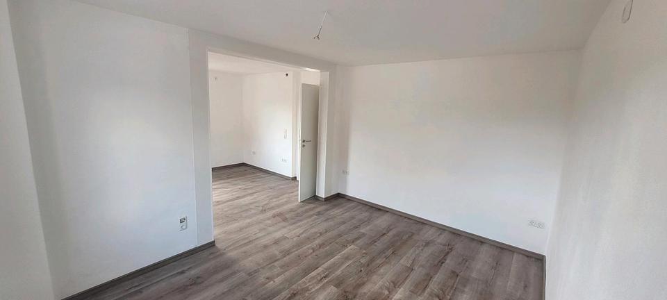 Erdgeschoßwohnung Maxhütte-Haidhof Haidhof - 4 Zimmer, 82 m&sup2;, 900&euro; | Angebot:26639949