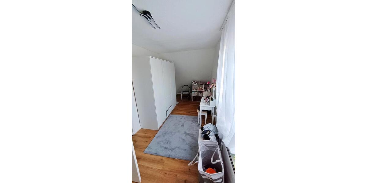 Dachgeschoßwohnung Gückingen - 3 Zimmer, 60 m&sup2;, 700&euro; | Angebot:26094440