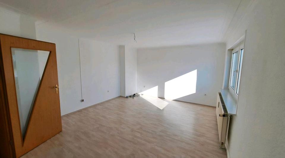 Dachgeschoßwohnung Lützow - 4 Zimmer, 78 m&sup2;, 850&euro; | Angebot:25793643