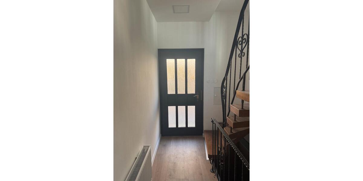 Modernisiertes Reihenendhaus mit Garten & Stellplatz in Koblenz! 5.5 zimmer