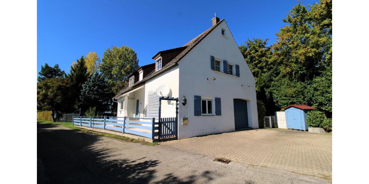 Einfamilienhaus Gunzenhausen - 8 Zimmer, 184 m&sup2;, 2.050&euro; | Angebot:24679181