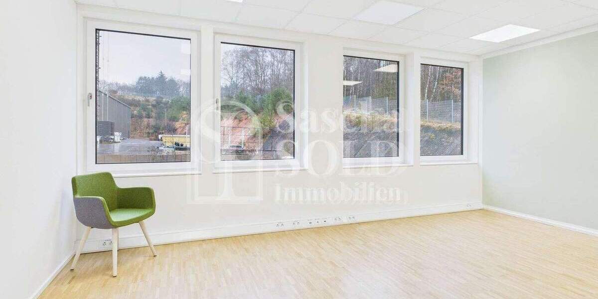 Repräsentative & moderne Gewerberäume auf 1.189 m² mit Glasfaser, Meetingräumen & Stellplätzen - Gewerbeobjekt Spiesen-Elversberg Spiesen | Angebot:25361199