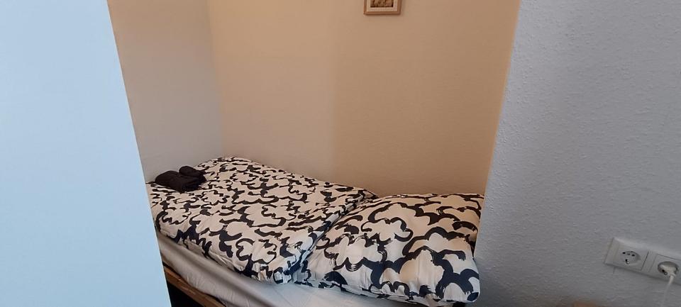 Wohnen auf Zeit Dortmund - 5 Zimmer, 6 m&sup2;, 300&euro; | Angebot:25262648