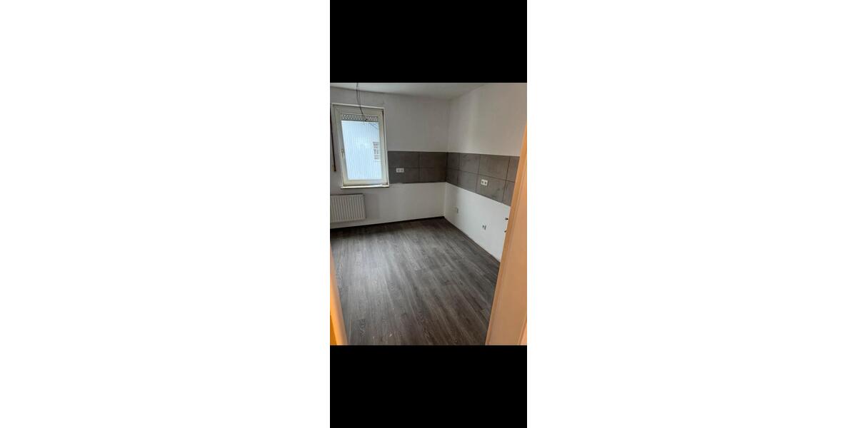 Etagenwohnung Siegen Eiserfeld - 5 Zimmer, 120 m&sup2;, 775&euro; | Angebot:26468250