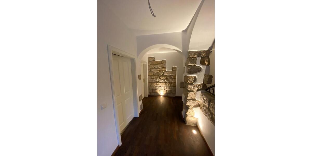 Dachgeschoßwohnung Meißen - 3 Zimmer, 84 m&sup2;, 735&euro; | Angebot:24816092