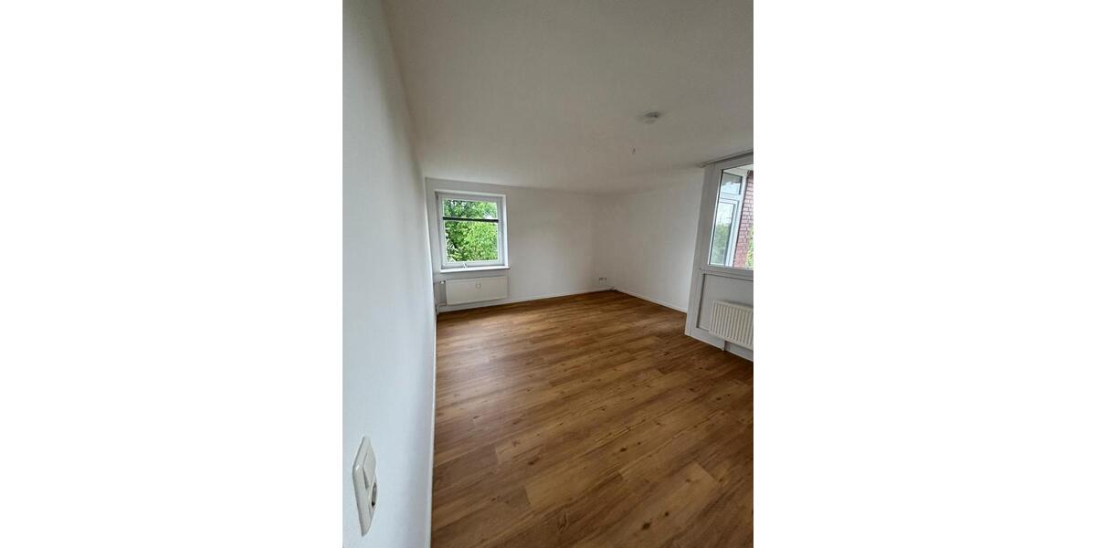 Etagenwohnung Neumünster - 3 Zimmer, 74 m&sup2;, 700&euro; | Angebot:26655362