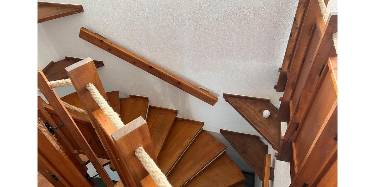 Einfamilienhaus Schleiden - 6 Zimmer, 220 m&sup2;, 2.500&euro; | Angebot:24706458