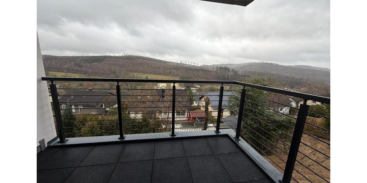 Etagenwohnung Netphen - 2 Zimmer, 90 m&sup2;, 1.000&euro; | Angebot:25178877