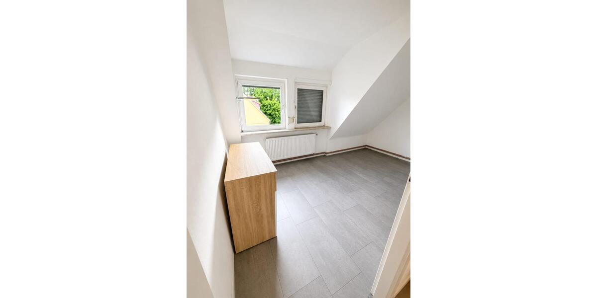 Dachgeschoßwohnung Celle Neustadt/Heese - 4 Zimmer, 75 m&sup2;, 800&euro; | Angebot:26701427