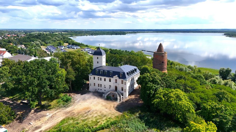 Wohnen im Schloss Pouch - pure Eleganz auf rund 126 m² mit Loggia direkt am großen Goitzsche-See 4 zimmer