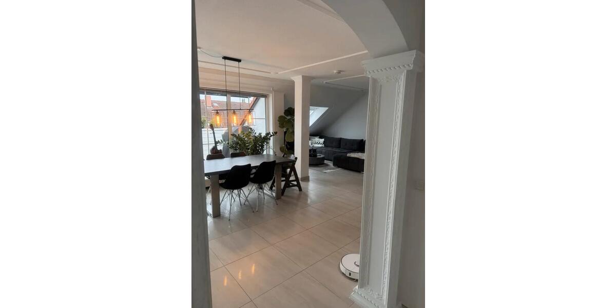 Dachgeschoßwohnung Bayreuth Meyernberg - 5 Zimmer, 160 m&sup2;, 2.097&euro; | Angebot:26563231