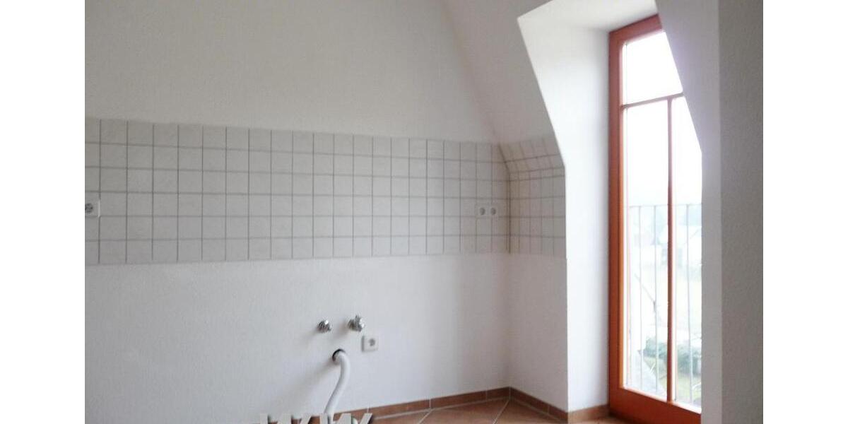 Dachgeschoßwohnung Reinsdorf - 2 Zimmer, 53 m&sup2;, 320&euro; | Angebot:26545934
