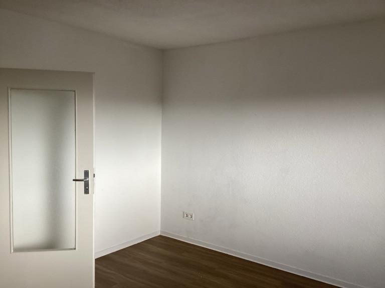 Attraktive 2-Zimmer-Wohnung mit Balkon und EBK zimmer