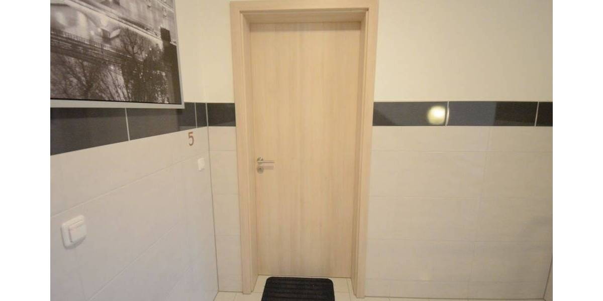 Etagenwohnung Heide - 3 Zimmer, 100 m&sup2;, 980&euro; | Angebot:25819087