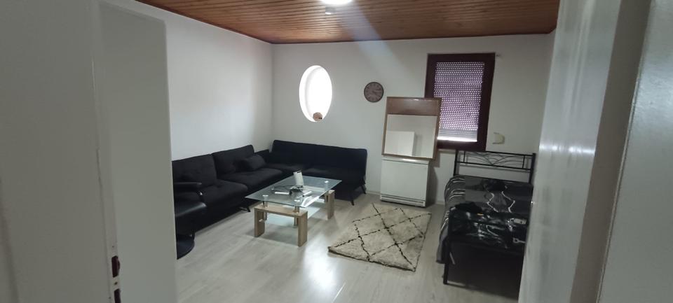 Wohnen auf Zeit Albstadt Gemarkung Onstmettingen - 3 Zimmer, 90 m&sup2;, 800&euro; | Angebot:25853702