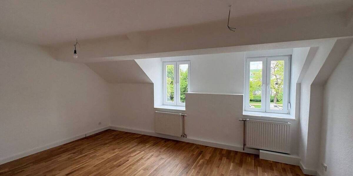 Etagenwohnung Trier Innenstadt - 3 Zimmer, 92 m&sup2;, 1.200&euro; | Angebot:26684523