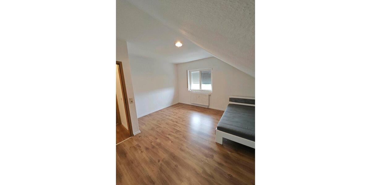 Dachgeschoßwohnung Hafenlohr - 3 Zimmer, 71 m&sup2;, 580&euro; | Angebot:26120691