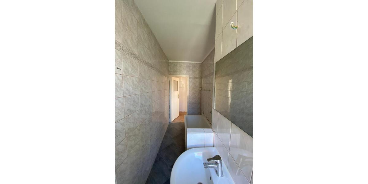 Etagenwohnung Drei Gleichen - 3 Zimmer, 59 m&sup2;, 350&euro; | Angebot:25880873