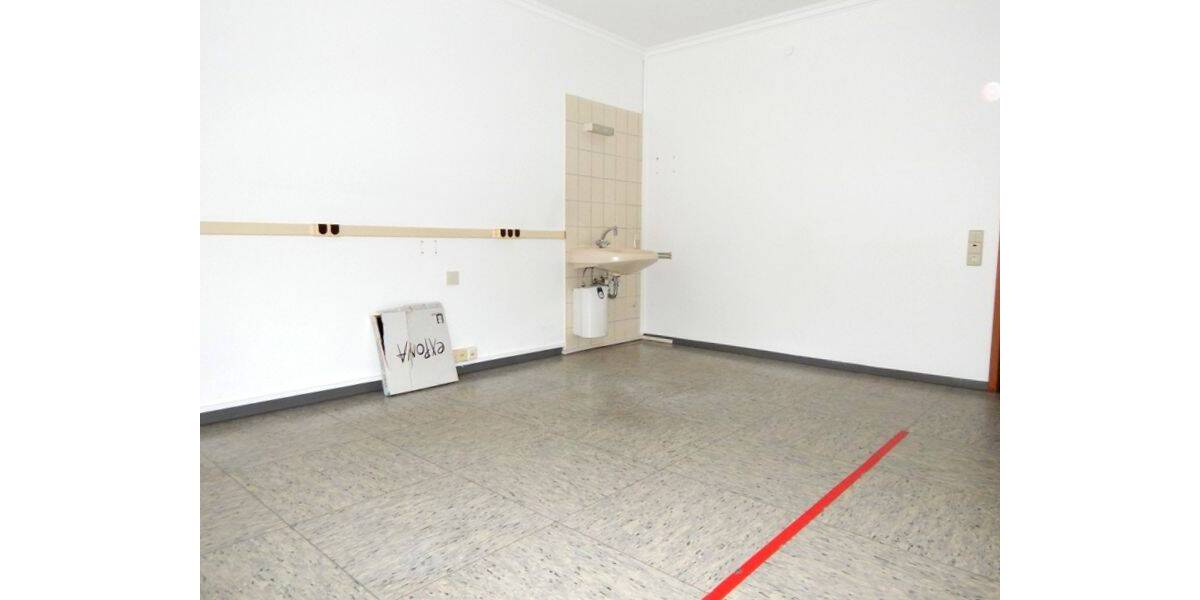 Gewerbeobjekt Losheim am See Losheim - 5 Zimmer, 1.050&euro; | Angebot:26658392