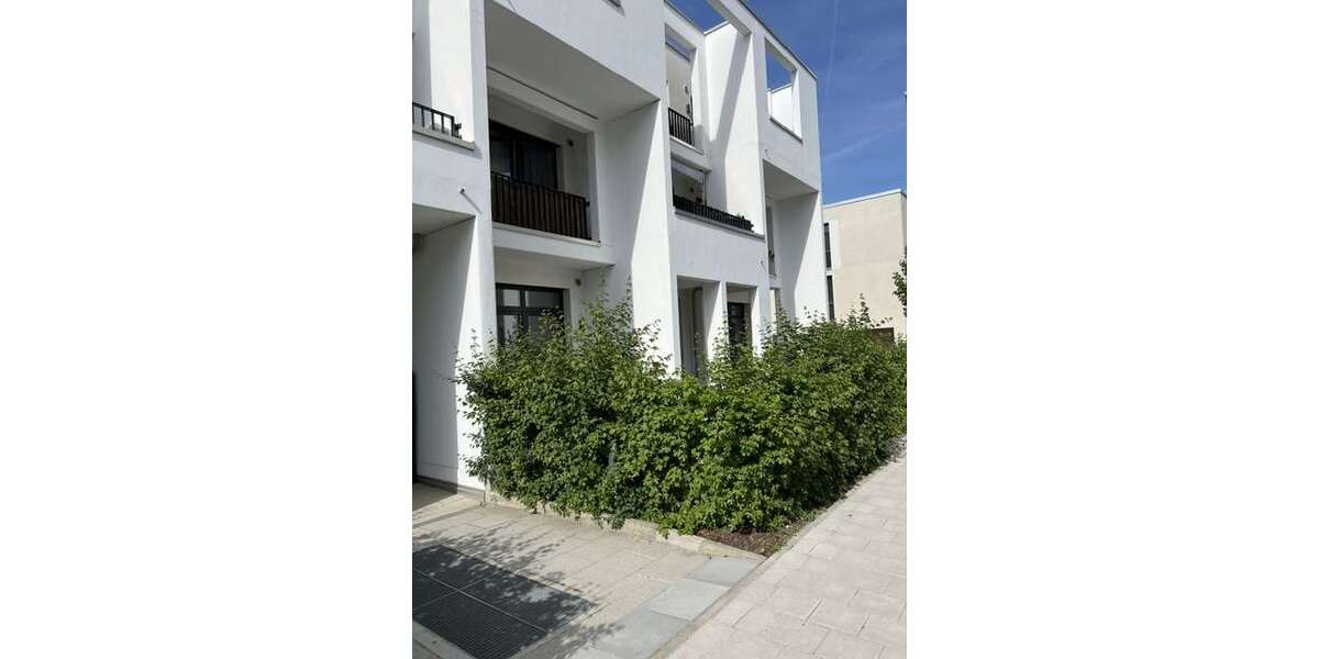Etagenwohnung Wolfsburg - 3 Zimmer, 100 m&sup2;, 1.110&euro; | Angebot:26754569