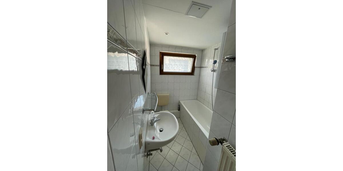 Etagenwohnung Bergisch Gladbach - 2 Zimmer, 60 m&sup2;, 790&euro; | Angebot:25182301