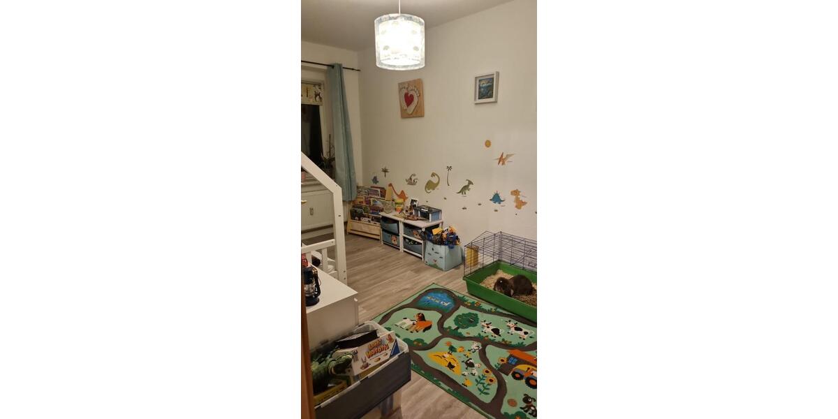 Erdgeschoßwohnung Gröditz - 3 Zimmer, 65 m&sup2;, 370&euro; | Angebot:25790602