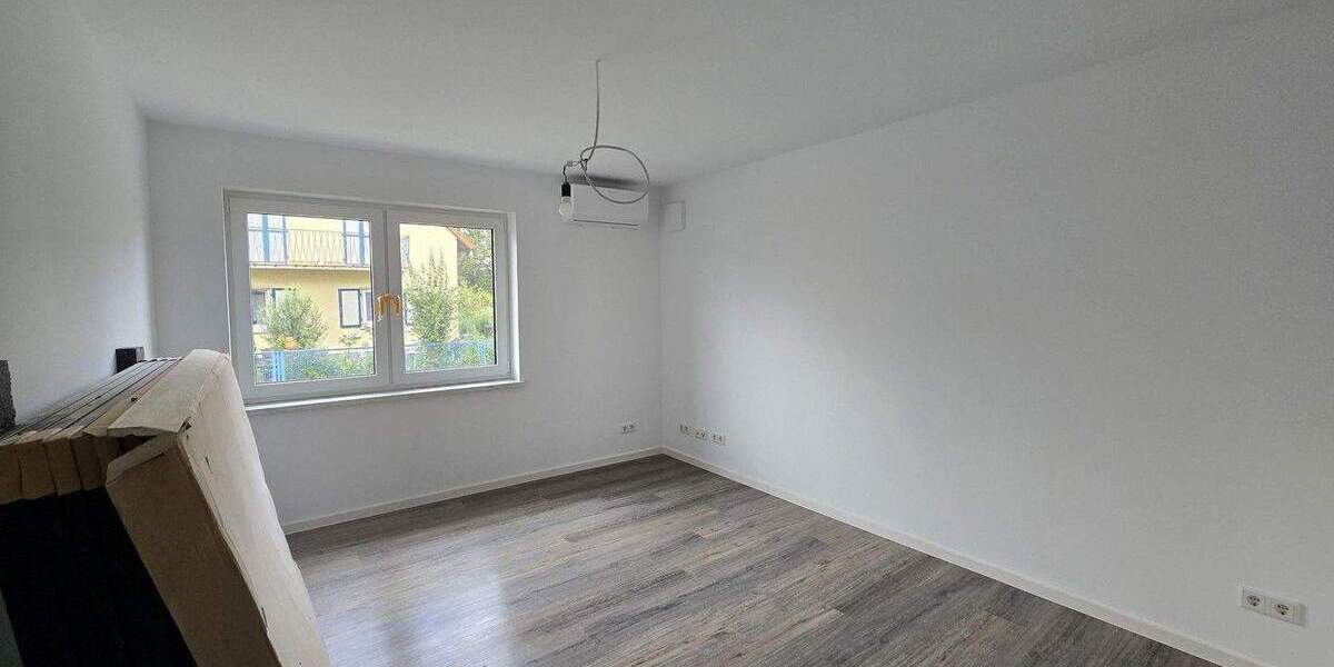 Doppelhaushälfte Römerberg Berghausen - 3 Zimmer, 80 m&sup2;, 1.600&euro; | Angebot:25654186