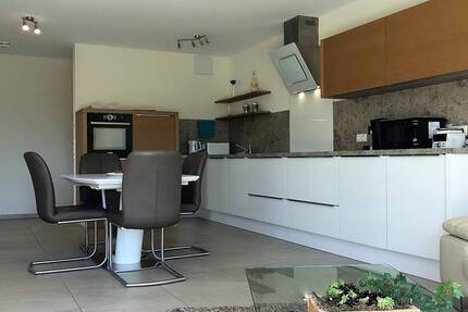 WG- Wohnung 3,5 Zimmer in FN-West möbliert zu vermieten 3 zimmer