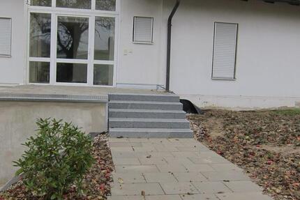 Großes Landhaus mit Obstgarten