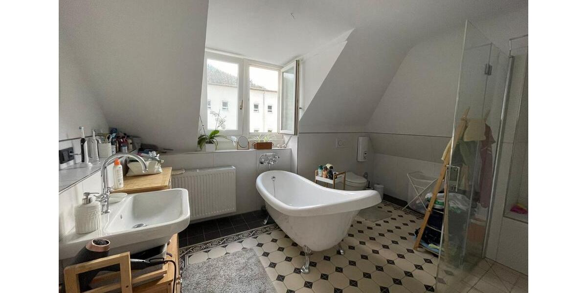 Dachgeschoßwohnung Kirn - 3.5 Zimmer, 125 m&sup2;, 820&euro; | Angebot:25989171