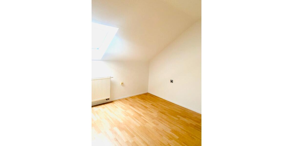 Dachgeschoßwohnung Winterlingen - 4 Zimmer, 95 m&sup2;, 700&euro; | Angebot:24707429
