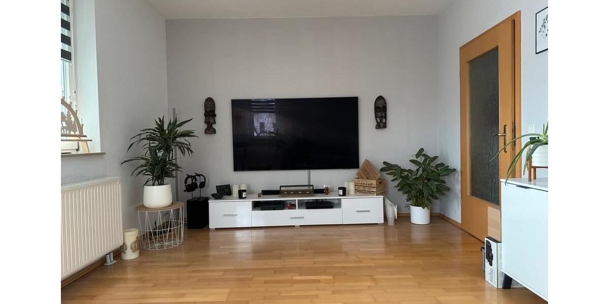 Etagenwohnung Eisenach - 2 Zimmer, 68 m&sup2;, 700&euro; | Angebot:26612252