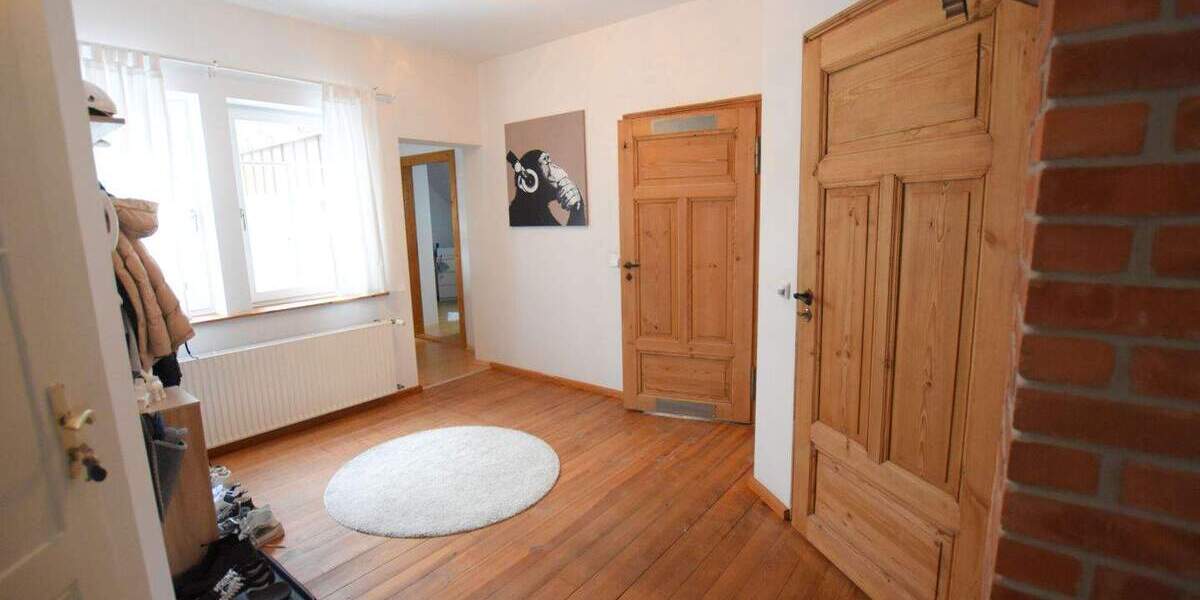 Etagenwohnung Coburg - 4 Zimmer, 112 m&sup2;, 890&euro; | Angebot:25916724